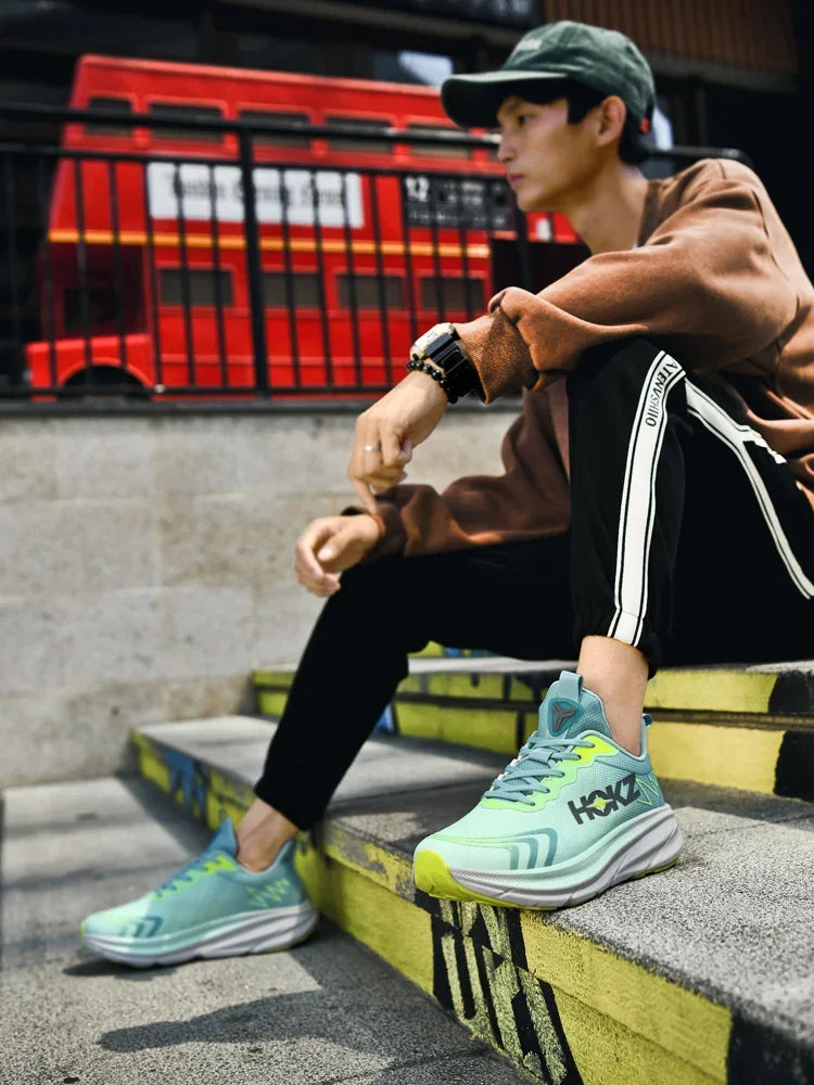 Men Running Shoes Off-road Shoes Outdoor Sneakers Mesh Trainer Race Luxury shoes Breathable Cushioning Couple Non-Slip Fashion